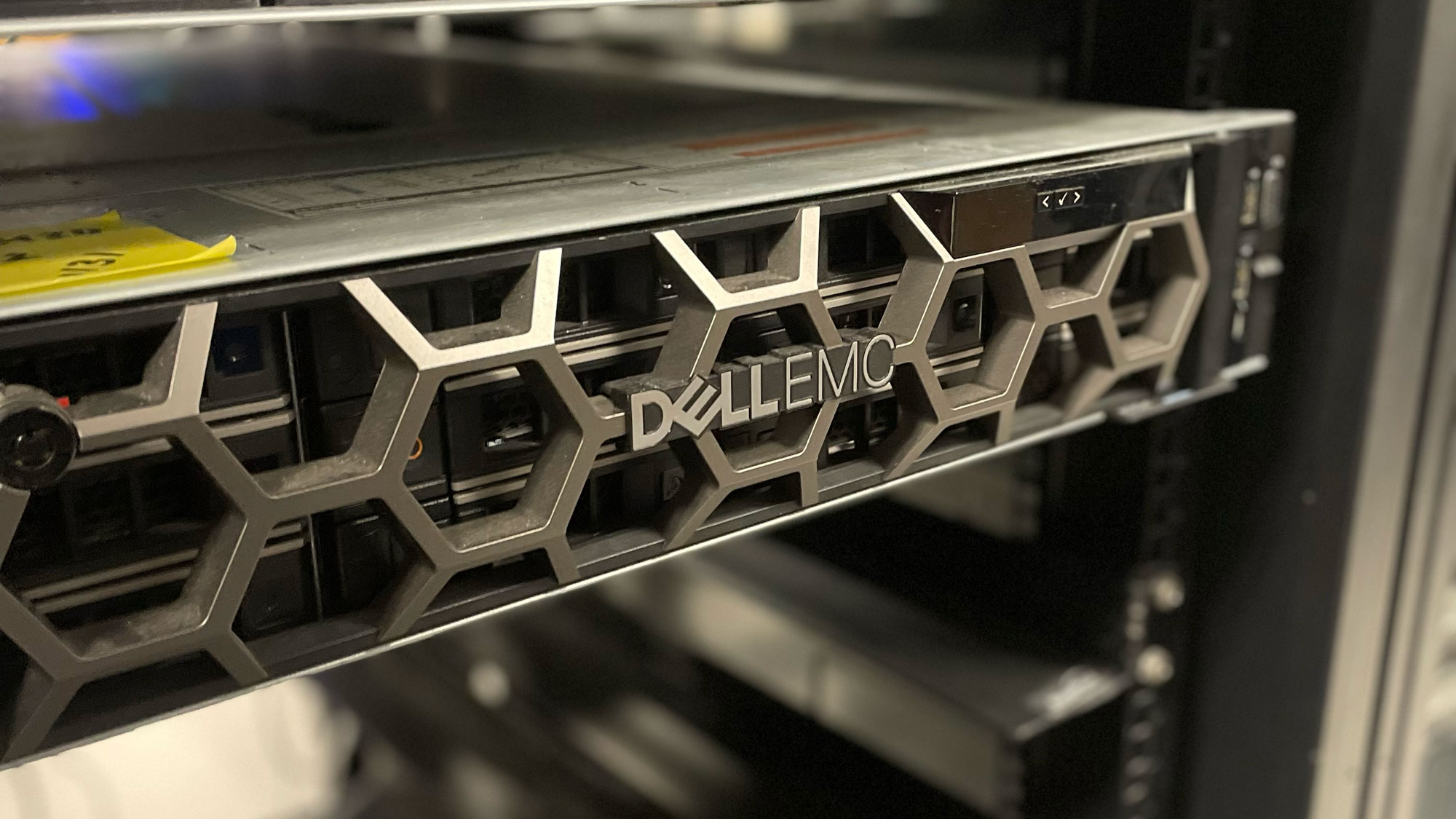 Dell PowerEdge 16th gen vs 17th gen