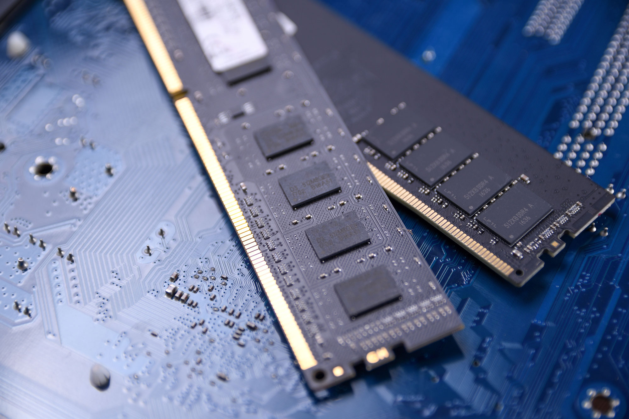 DDR4 memory crisis in 2025